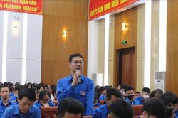 Chủ tịch UBND quận Hoàng Mai đối thoại với thanh niên