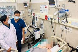 Các nạn nhân vụ cháy chung cư mini đang được cấp cứu khẩn trương