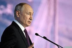 Tổng thống Nga Putin nói về xung đột Ukraine, bầu cử Mỹ
