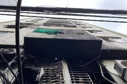 Chung cư mini vừa cháy có thiết kế như 'giam' người ở