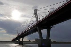 Kim ngạch hàng hóa qua cầu cao tốc nối Nga - Trung Quốc tăng đột biến
