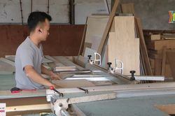 Ngành gỗ xoay sở vượt khó