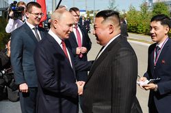 Nhà lãnh đạo Kim Jong-un gặp Tổng thống Nga Putin