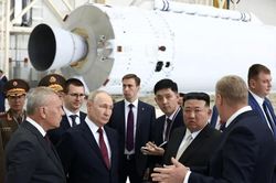 Ông Putin nói Nga sẽ giúp Triều Tiên chế tạo vệ tinh