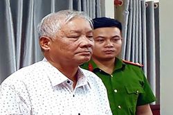 Cựu Chủ tịch UBND tỉnh Phú Yên Phạm Đình Cự bị khởi tố