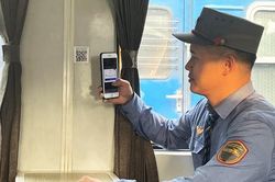 Từ 15/9, khách đi tàu có thể mua các sản phẩm trên tàu qua app