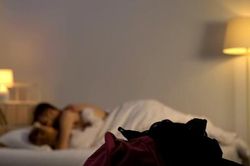 Chờ 10 năm để ly hôn chồng ngoại tình