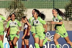 Huỳnh Như có cả cơ hội và thách thức khi Lank FC thay đổi bất ngờ trước mùa giải mới