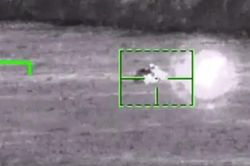 Video cá sấu Ka-52 diệt xe tăng ở Donetsk