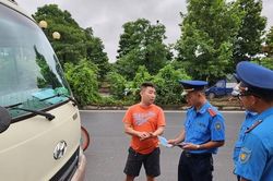 Hà Nội phát hiện nhiều xe khách 'chạy chui' để đưa đón học sinh