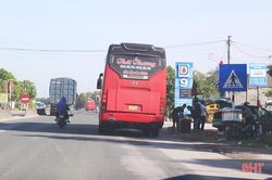 Tăng cường kiểm tra, xử lý tình trạng 'xe dù, bến cóc', xe trá hình tuyến cố định