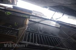 Vì sao cả tòa chung cư mini xây dựng sai phép, chính quyền không ngăn?