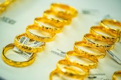 Giá vàng hôm nay (15/9): Vàng miếng và vàng nhẫn tiếp tục ngược chiều