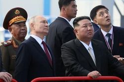 Ông Kim Jong Un thăm nhà máy sản xuất máy bay chiến đấu ở Nga
