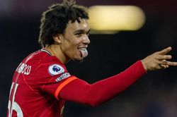VIDEO Wolves vs Liverpool: Đẳng cấp Trent Alexander-Arnold