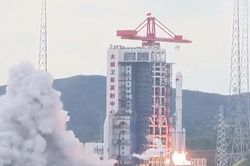 Cận cảnh vệ tinh viễn thám của Trung Quốc được phóng lên quỹ đạo