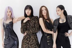 Cổ phiếu công ty quản lý BlackPink lao dốc vì Lisa không tái ký hợp đồng