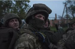 Tiết lộ lý do bất ngờ khiến quân đội Ukraine tạm dừng tấn công