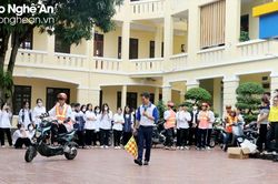 Ngành Giáo dục kêu gọi toàn ngành chấp hành pháp luật về trật tự, an toàn giao thông