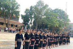 Tôn trọng đa dạng văn hóa, tạo lợi thế phát triển bền vững