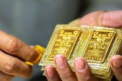 Giá vàng hôm nay 17/9/2023: Trong nước vọt lên, chạm mốc 69 triệu đồng/lượng