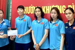 Tuyển nữ Việt Nam có hành động ý nghĩa trước Asiad