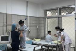 Vụ cháy chung cư mini: Bệnh nhi tâm lý ổn định, không còn hoảng loạn
