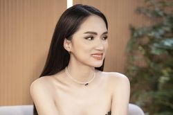 Bị mỉa mai khi đăng đàn ủng hộ hai học trò, Hương Giang đáp trả thế nào?
