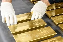 Giá vàng hôm nay 17/09: Vàng SJC chạm mốc 69 triệu đồng/lượng