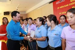 Nâng cao hiệu quả quản lý tài chính công đoàn để chăm lo tốt hơn cho người lao động