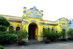 Cận cảnh căn nhà cổ độc đáo bậc nhất miền Tây