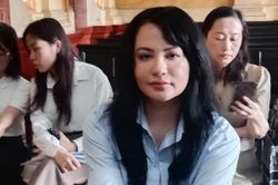 Siêu mẫu Ngọc Thúy bất ngờ xuất hiện tại tòa trong vụ kiện với chồng cũ