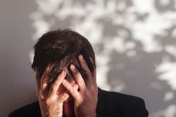 Mặt tự nhiên bị đau là bị gì? 9 nguyên nhân tưởng quen mà không phải ai cũng biết