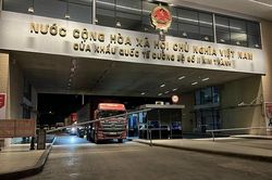 Xuất nhập khẩu qua cửa khẩu Lào Cai duy trì ổn định