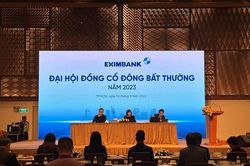 Một thành viên ứng cử HĐQT Eximbank xin tự rút ngay tại đại hội