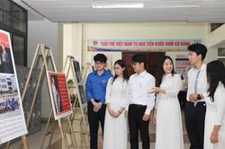 Để có thêm nhiều đảng viên là học sinh