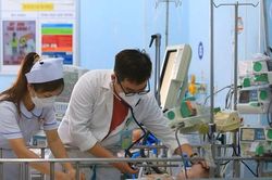 Dịch sốt xuất huyết tiếp tục tăng mạnh