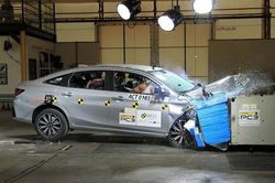 Toyota Vios 2023 mới đạt 5 sao ASEAN NCAP trong lần đánh giá lại