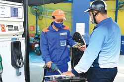 Giá xăng dầu hôm nay 19/9: Cập nhật giá xăng dầu trong nước, quốc tế