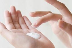 Phát hiện mỹ phẩm 'siêu kích' trắng da không rõ xuất xứ, yêu cầu thu hồi toàn quốc