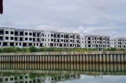 Loạt biệt thự, nhà phố bỏ hoang trên ốc đảo thiên đường giữa lòng Đà Nẵng