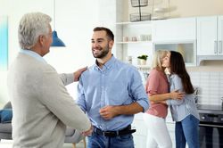 Bí quyết để cuộc gặp thông gia thành công ngay lần đầu