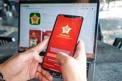 Mất gần 900 triệu đồng vì bị lừa cài ứng dụng VNeID giả mạo