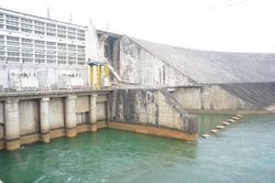 Ba công ty thủy điện bị phạt vì đưa nhà máy chưa nghiệm thu hoạt động