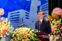 'Cụ thể hóa Nghị quyết của Đảng trong hoạt động của Công đoàn các cấp; định hướng xây dựng phong trào phải bắt kịp, đồng hành với sự phát triển kinh tế - xã hội của địa phương và đất nước'(*)