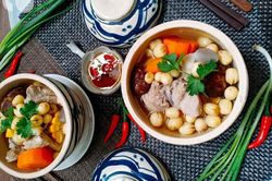 Chỉ cần 2 bước để nấu món canh đủ thịt, đủ rau và hỗ trợ giấc ngủ ngon