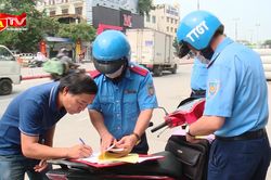 Hà Nội: Quyết liệt xử lý xe dừng đỗ đón khách