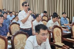 Cử tri huyện Hoài Đức đề nghị quan tâm hơn đời sống người lao động