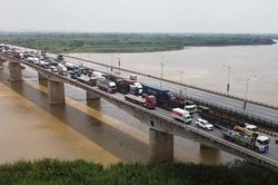Phát hiện thi thể nữ giới, có thể là nghi phạm bắt cóc bé 2 tuổi ở Hà Nội