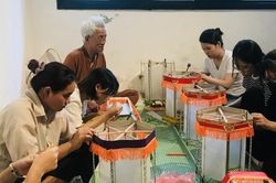 Trải nghiệm múa lân, rước đèn Trung thu tại Bảo tàng Dân tộc học Việt Nam